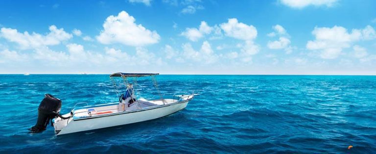 Speed boat and water of ocean